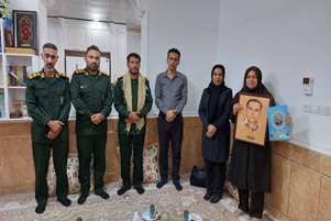 دیدار مسئولان حوزه سلامت و ناحیه مقاومت بسیج سپاه  شهرستان لامرد با خانواده شهید مدافع سلامت